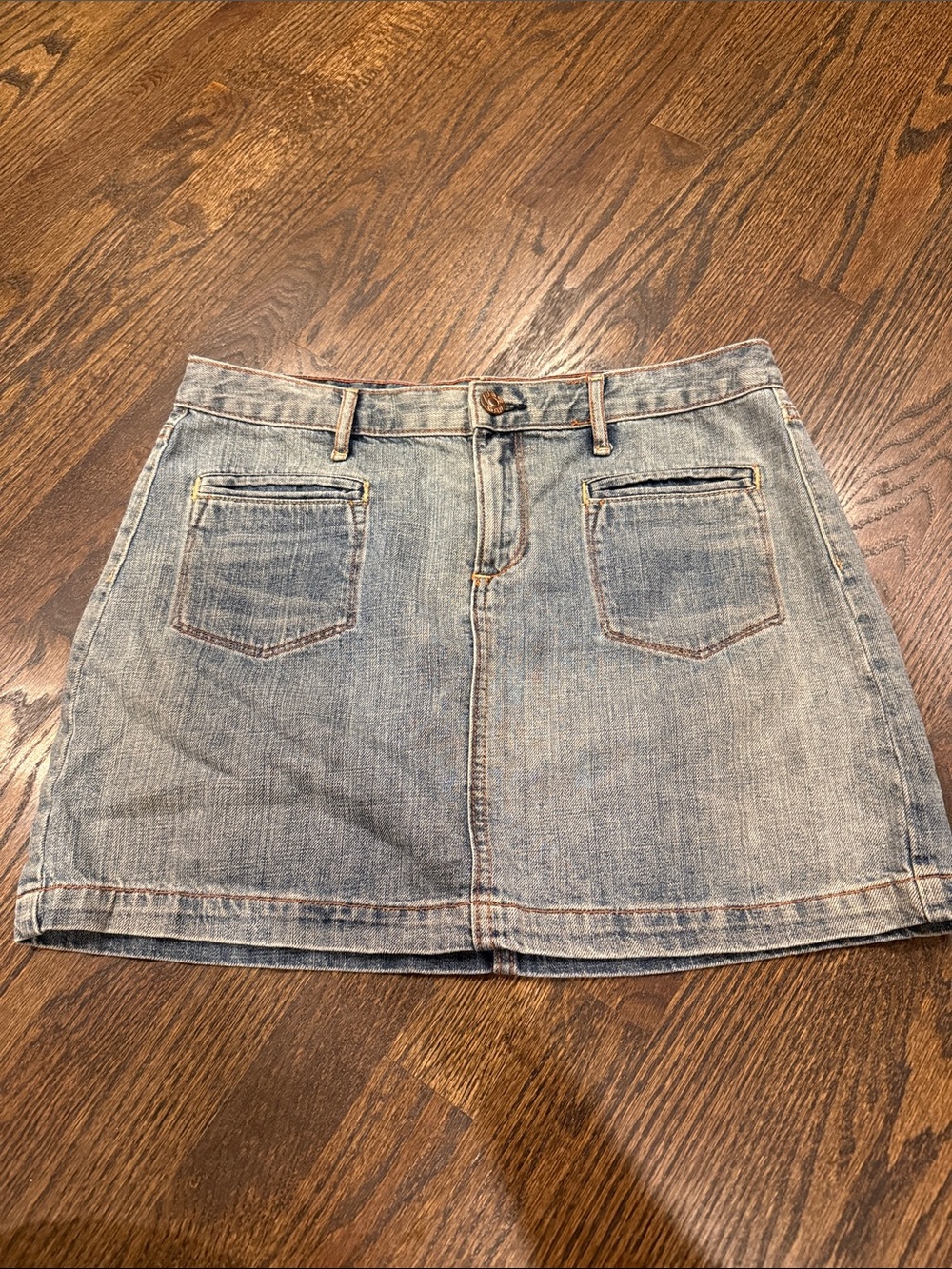 Woman’s vintage gap 10 Classic Blue Denim Mini Skirt
